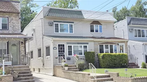 4330 248th St, New York, NY 11363