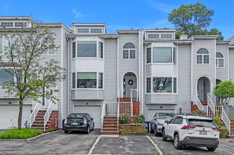 240-52 B Oak Park Dr, New York, NY 11362
