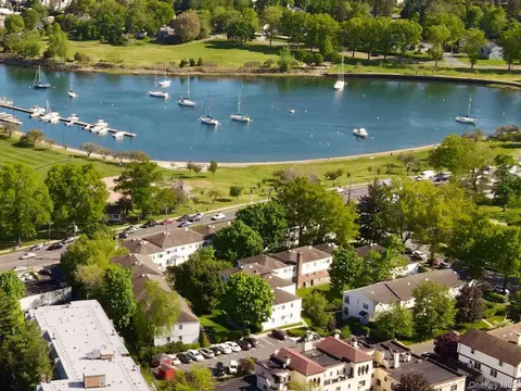 115 Fenimore Rd #A, Mamaroneck, NY 10543