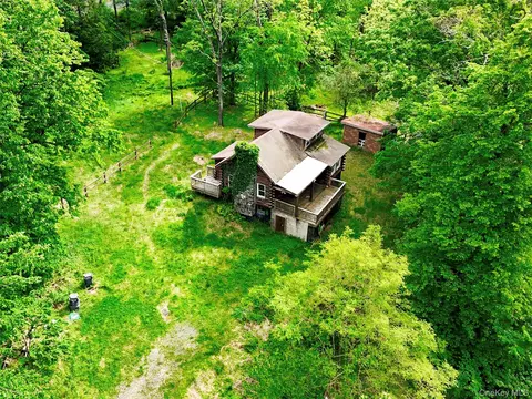 68 Union School Rd, Crawford, NY 12549