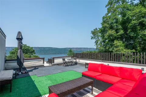 1200 Warburton Ave #6, Yonkers, NY 10701