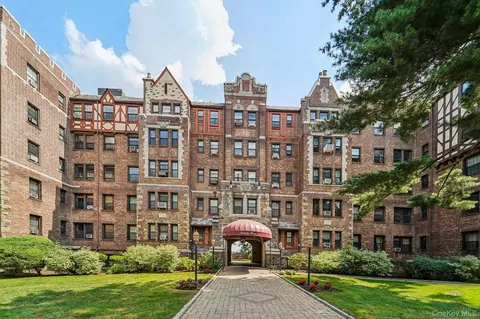 23 Old Mamaroneck Rd UNIT 2E, White Plains, NY 10605