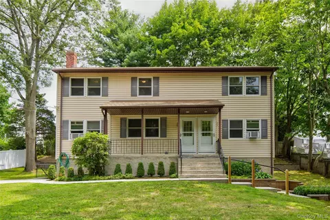 20-22 William St, East Northport, NY 11731