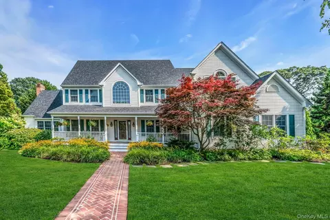 55 Grasslands Cir, Mount Sinai, NY 11766