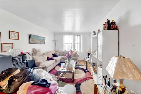 740 E 232nd St #6G, New York, NY 10466