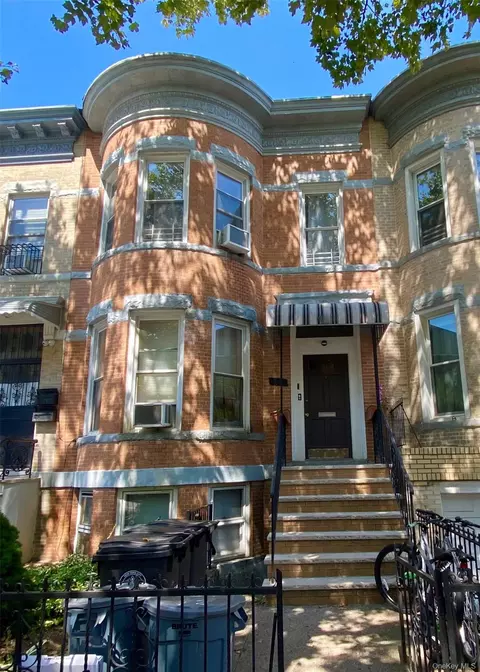 561 72nd St, Brooklyn, NY 11209