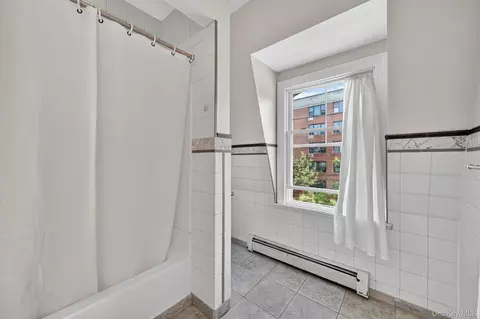 Bath - 16 Maple Pl, Ossining, NY 10562 photo 4 of 5