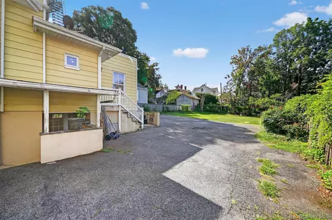 Exterior - 16 Maple Pl, Ossining, NY 10562 photo 4 of 7