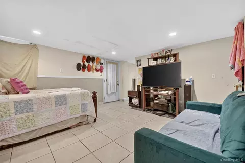 Bedroom - 16 Maple Pl, Ossining, NY 10562 photo 11 of 11