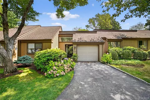372 Heritage Hls # B, Somers, NY 10589