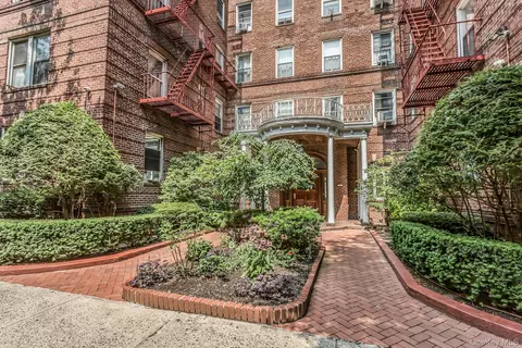 111-39 76 Rd #B7, New York, NY 11375