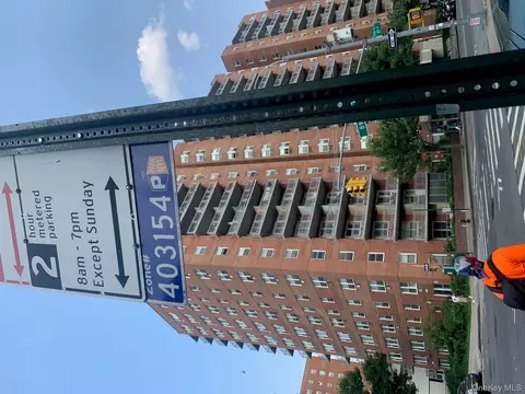 89-15 Parsons Blvd #15L, New York, NY 11432