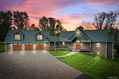 1038 Milanville Rd, Beach Lake, PA 18405