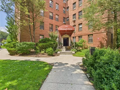 154 Pearsall Dr #3C, Mount Vernon, NY 10552
