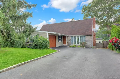 442 Hawkins Rd, Selden, NY 11784