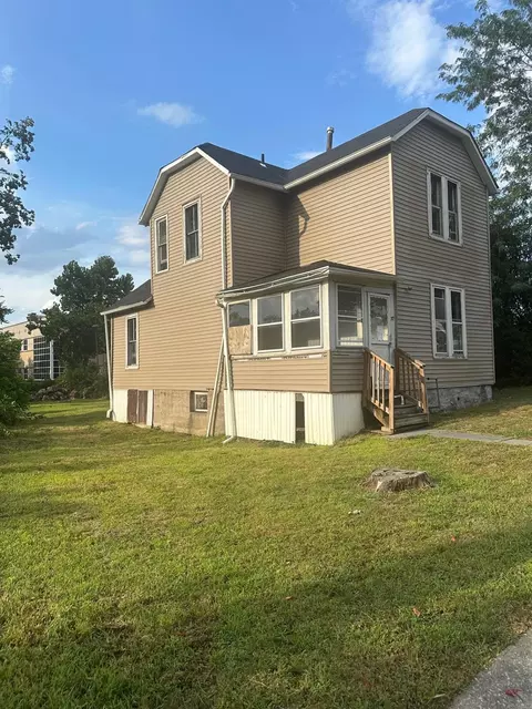 20 Columbia St, Poughkeepsie, NY 12601