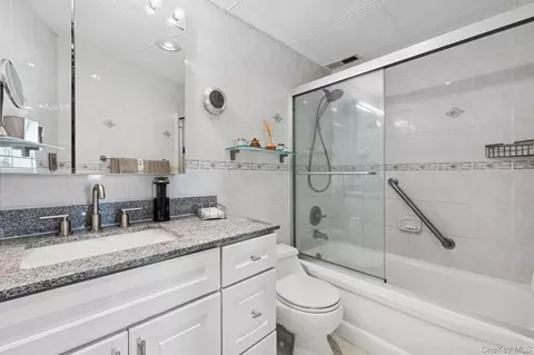 Bath - 162-40 9th Ave #8B, New York, NY 11357 photo 1 of 1