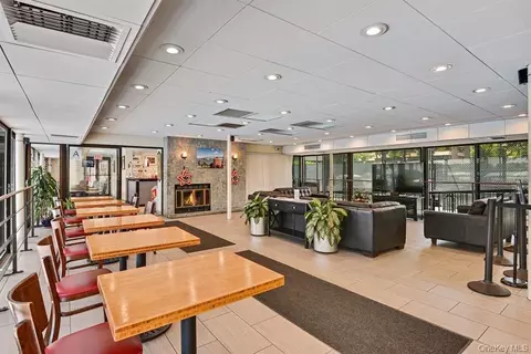 Dining - 162-40 9th Ave #8B, New York, NY 11357 photo 4 of 4