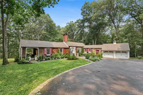 27 Deepwood Hl, New Castle, NY 10514