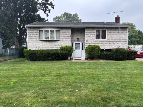 83 Justice St, West Babylon, NY 11704