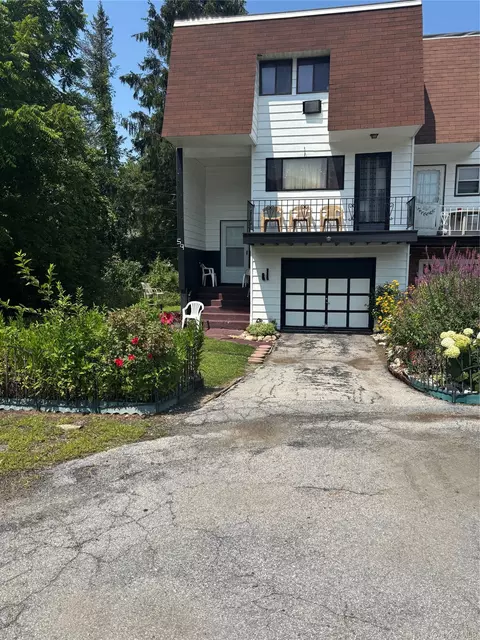 59 Windmill Rd, Poughkeepsie, NY 12601