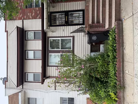 7813 74th St, New York, NY 11385