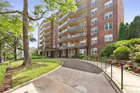 360 Westchester Ave #223, Port Chester, NY 10573
