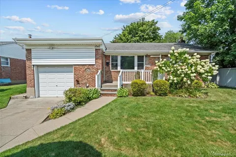 1747 Virginia Ave, Elmont, NY 11003