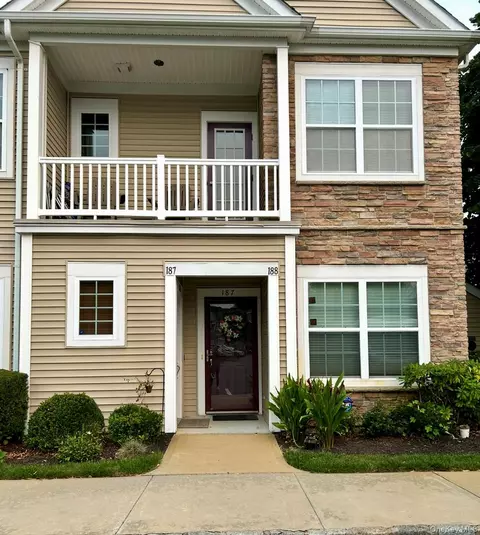 187 Somerset Dr #187, Massapequa, NY 11758