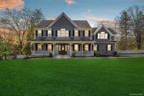 1012 Sunset St, Yorktown, NY 10598