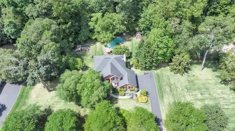 36 Oxford Dr, Ramapo, NY 10901