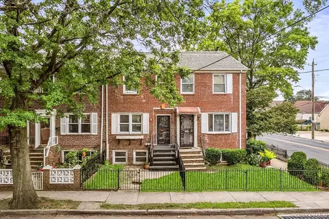 11004 172nd St, Jamaica, NY 11433