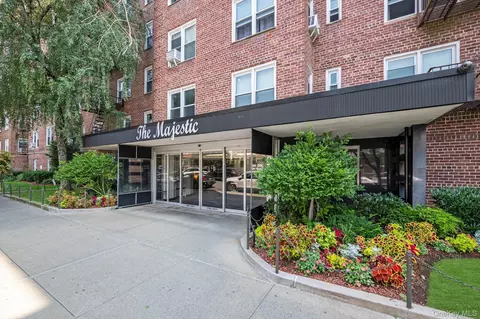 110-20 71st Ave #430, New York, NY 11375