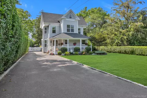 132 Candee Ave, Sayville, NY 11782