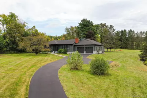 382 Slate Quarry Rd, Clinton, NY 12572