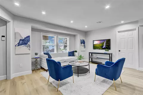 10 Hillman Pl, Roosevelt, NY 11575