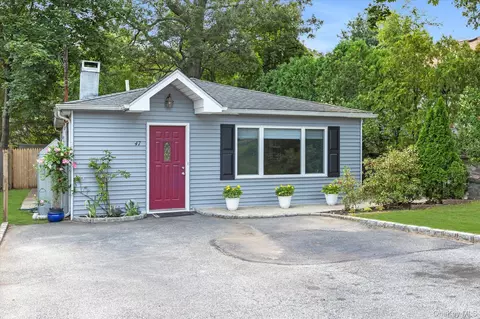 47 Sunrise Dr, Sound Beach, NY 11789