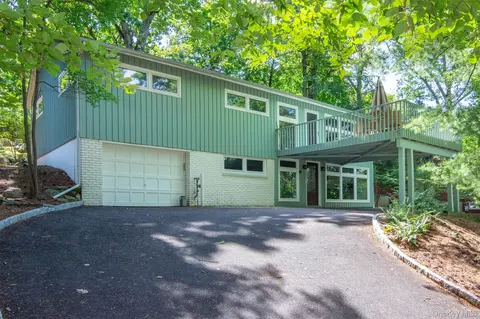 70 Deertrack Ln, Greenburgh, NY 10533