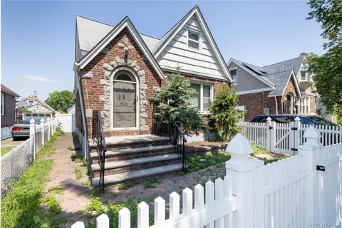 16923 144th Rd, Jamaica, NY 11434