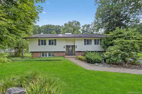 12 Birch Hill Dr, La Grange, NY 12603