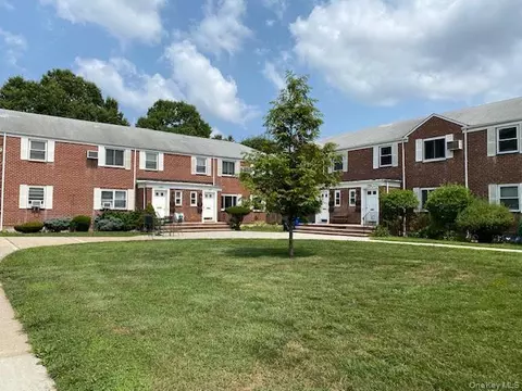 72-15 Little Neck Pkwy #H-1, Glen Oaks, NY 11004