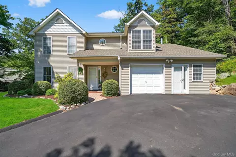 22 Fawnwood Ln, Highlands, NY 10922