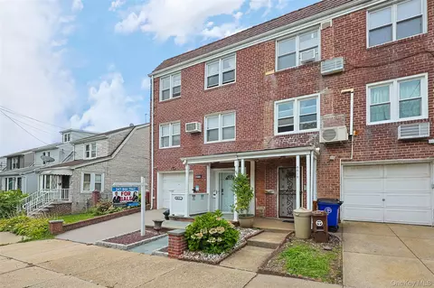 8012 165th St, Jamaica, NY 11432