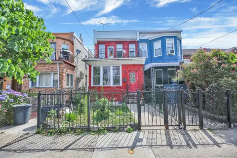 53 E 52nd St, Brooklyn, NY 11203