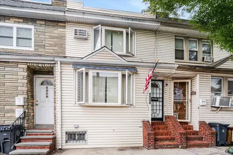 6906 79th St, New York, NY 11379