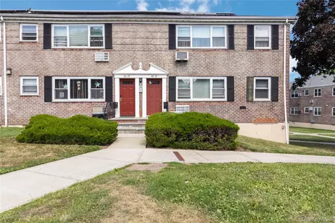 68-35 150th St # 328B, Flushing, NY 11367