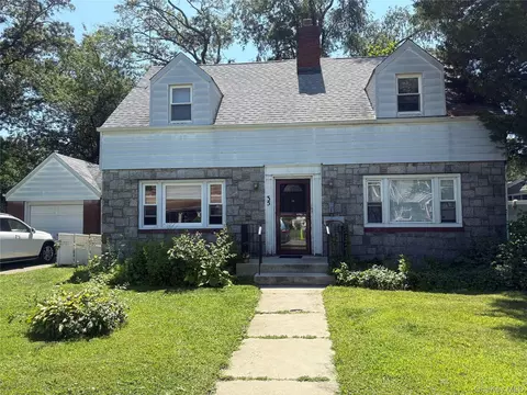35 W Raymond Ave, Roosevelt, NY 11575