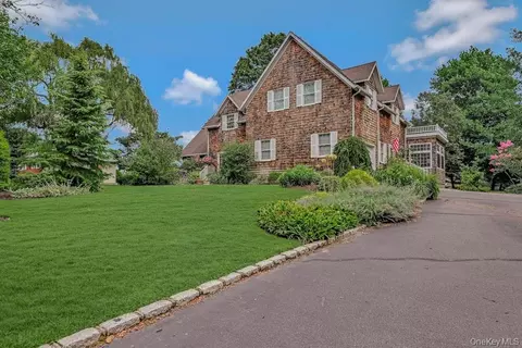 1000 Green Hill Ln, Greenport, NY 11944