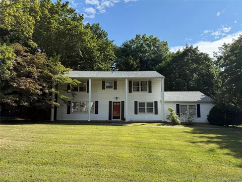 5 Filmont Dr, Clarkstown, NY 10956