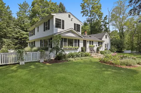 160 Barnegat Rd, Pound Ridge, NY 10576